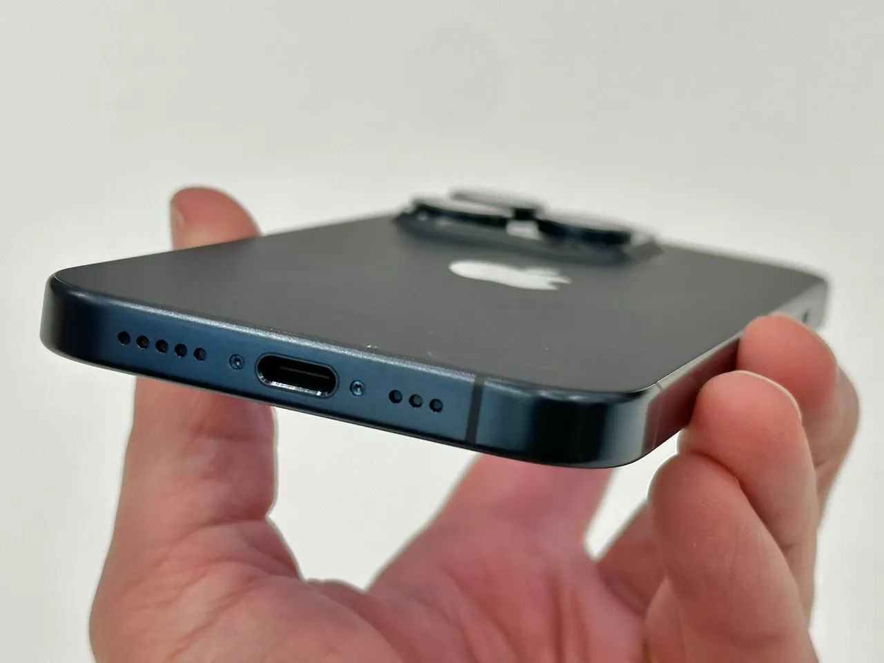 iPhone 15: A Gamer's Dream, but Charger Woes?